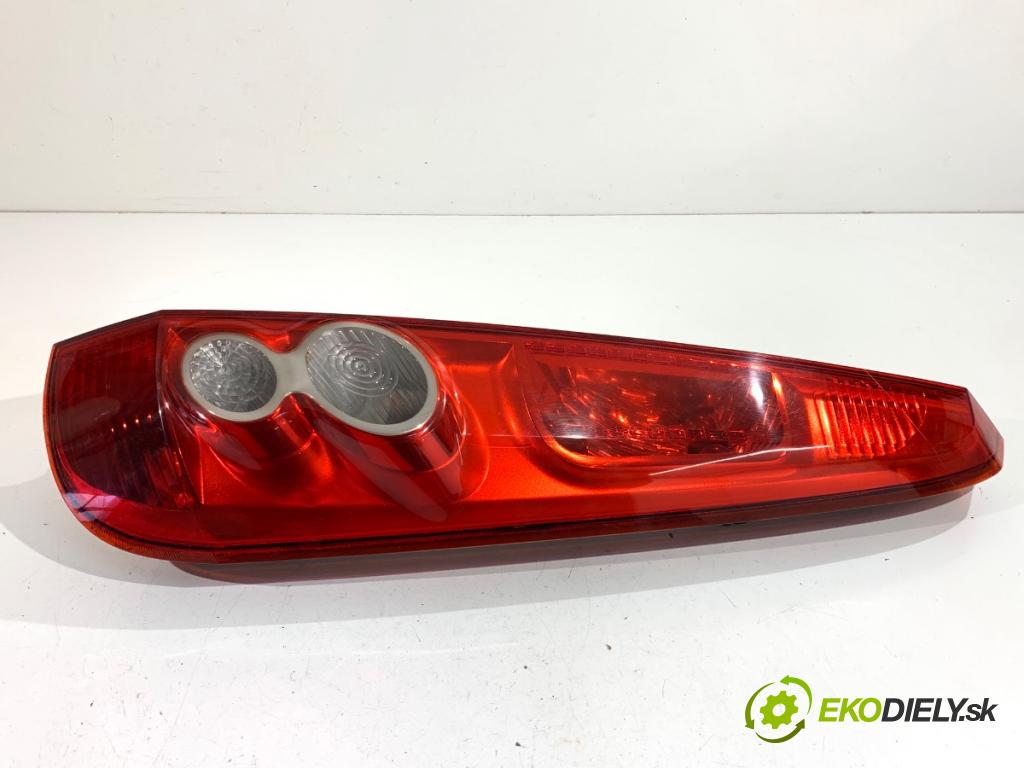 FORD FIESTA MK6 liftback 2006 50 kW 1.4 TDCi 1399 světlo pravý zadní část 