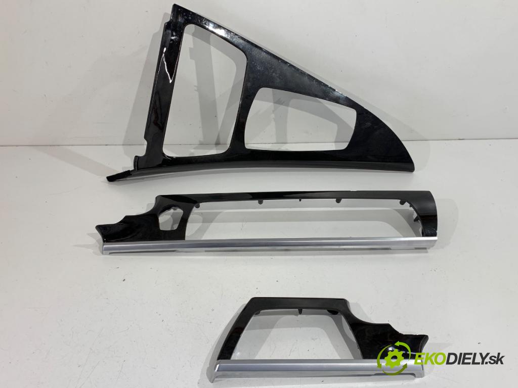BMW F06 coupe 2015 230 kW 640 d xDrive 2993 lišty kryt 9242733 (Lišta)