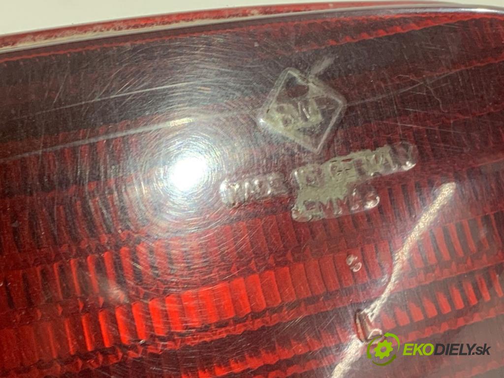 VW PASSAT B5 Kombi 1998 66 kW 1.9 TDI 1896 světlo levý zadní část 3B9945111F