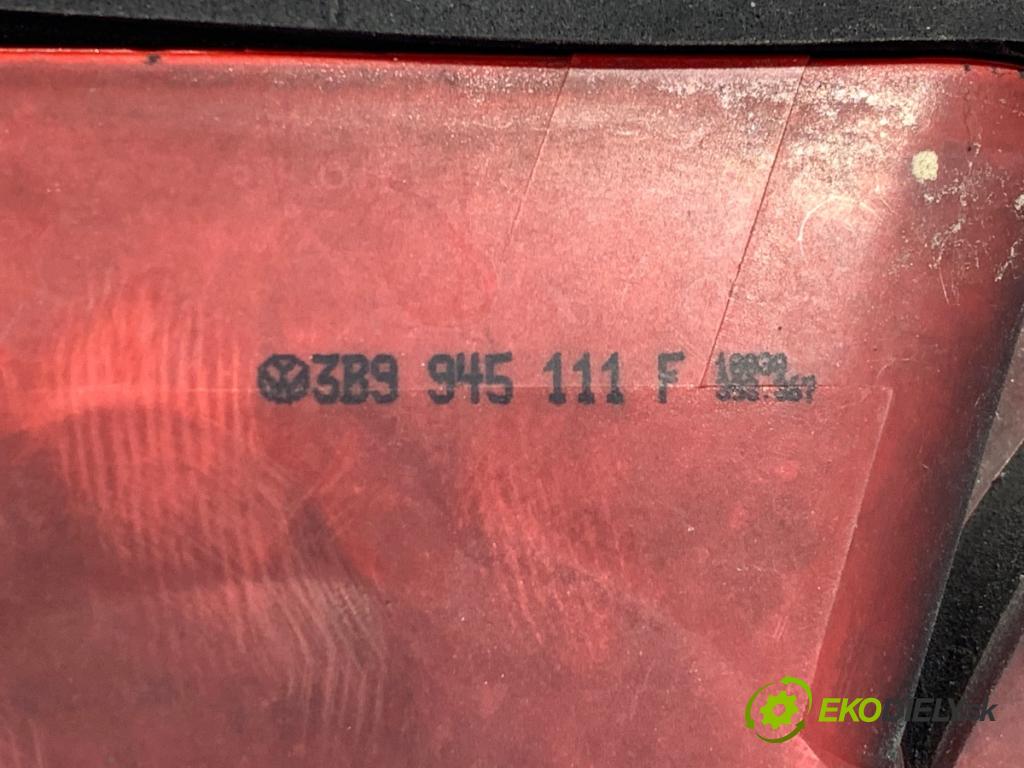 VW PASSAT B5 Kombi 1998 66 kW 1.9 TDI 1896 světlo levý zadní část 3B9945111F