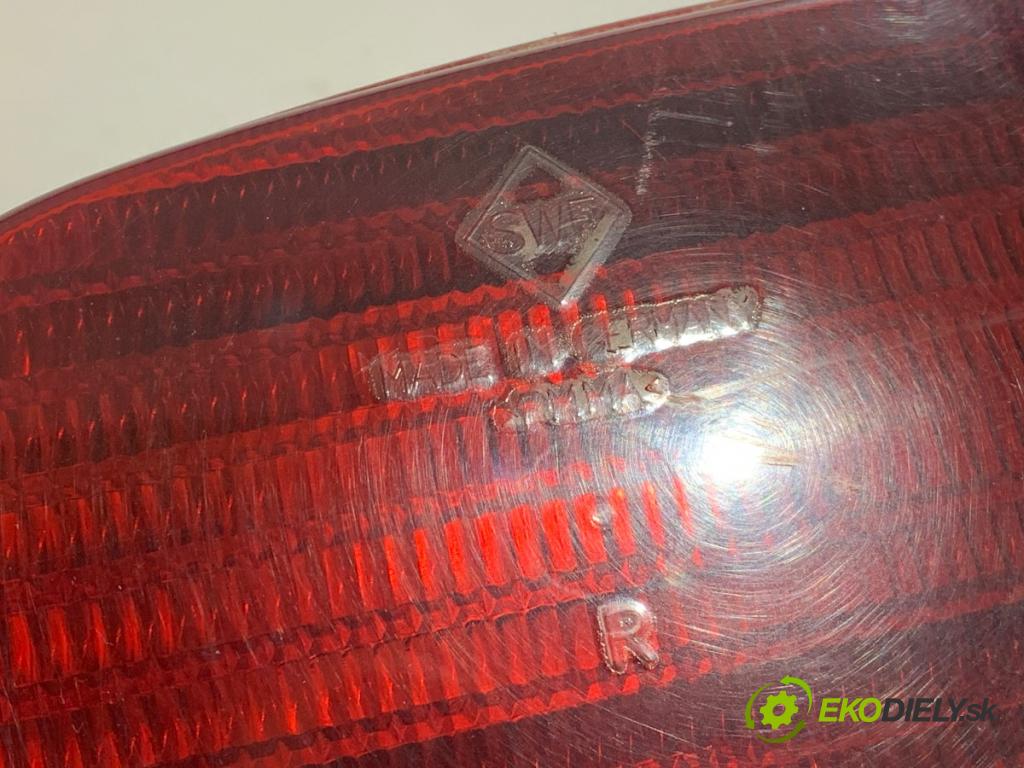VW PASSAT B5 Kombi 1998 66 kW 1.9 TDI 1896 světlo pravý zadní část 3B9945112F