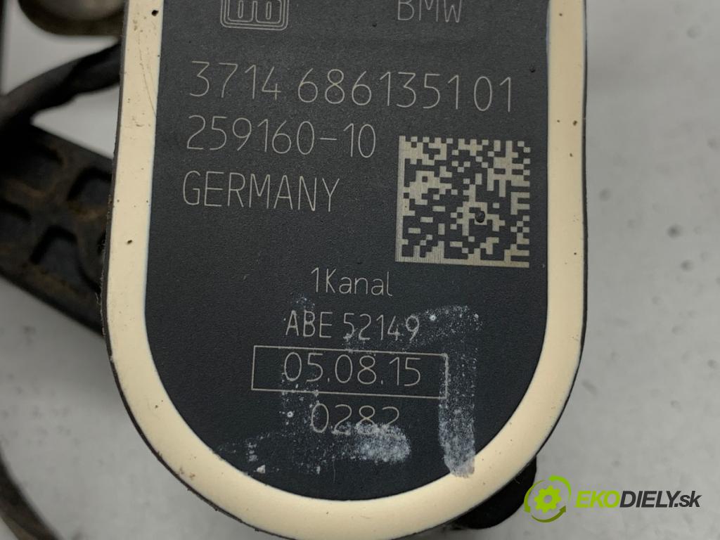 BMW F06 coupe 2015 230 kW 640 d xDrive 2993 snímač ÚROVEŇ: XENON levý zadní část 6861351