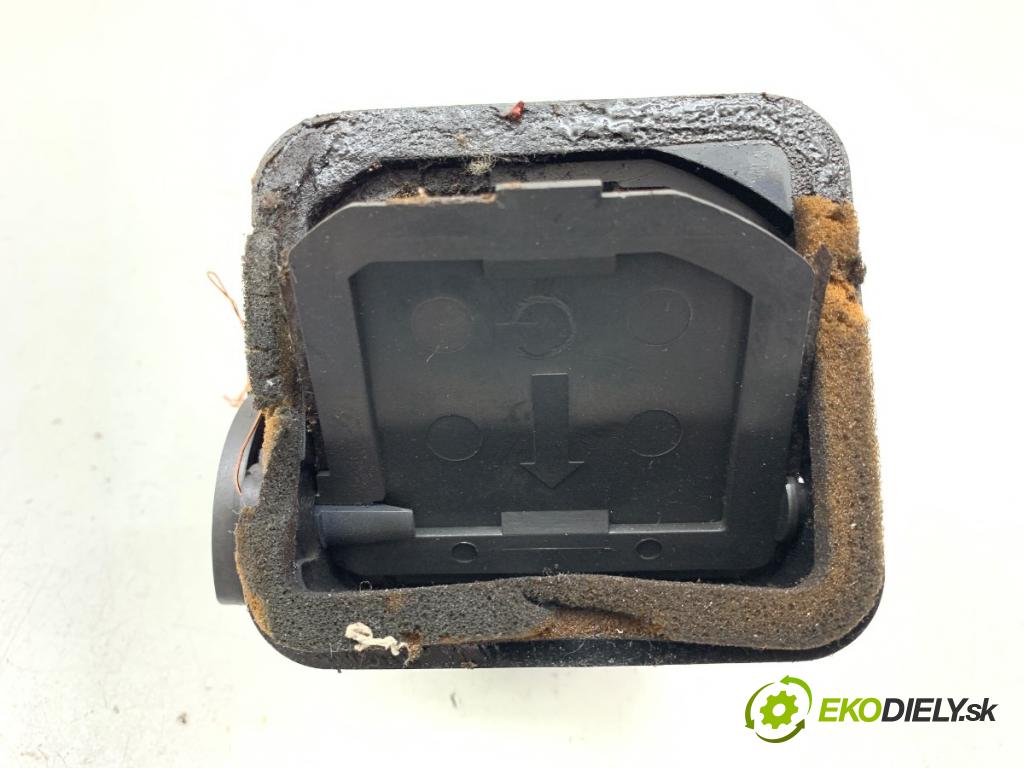 ROVER 75 sedan 2000 85 kW 2.0 CDT 1951 mří topení levý přední část JBD100910