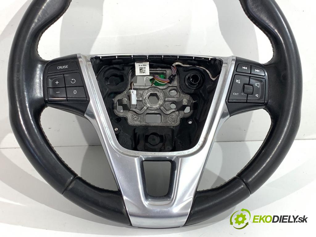 VOLVO XC60 I SUV 2015 140 kW D4 AWD 2400 Volant P31250592 (Volant)