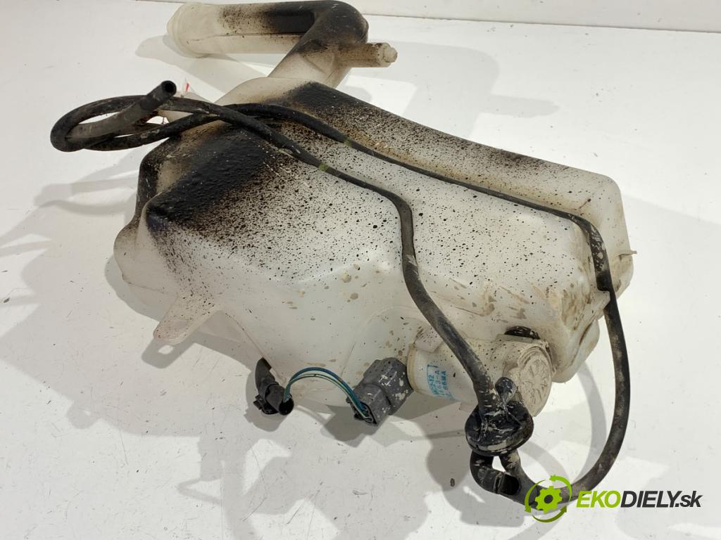 MAZDA 2 DE liftback 2008 63 kW 1.3 (DE3FS) 1349 Nádržka ostrekovačov