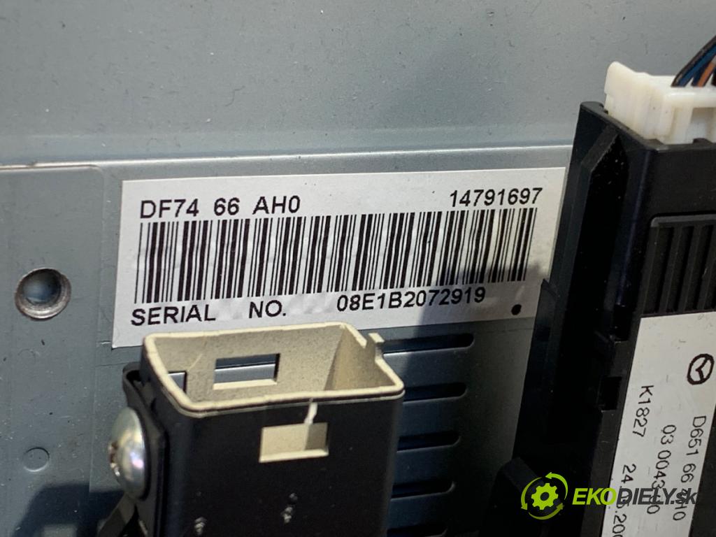 MAZDA 2 DE liftback 2008 63 kW 1.3 (DE3FS) 1349 RADIO DF7466AR0 (Audio zariadenie)