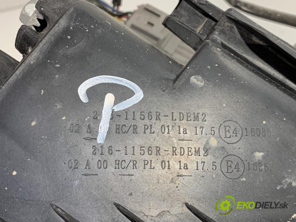 MAZDA 2 DE liftback 2008 63 kW 1.3 (DE3FS) 1349 světlomet pravý přední část