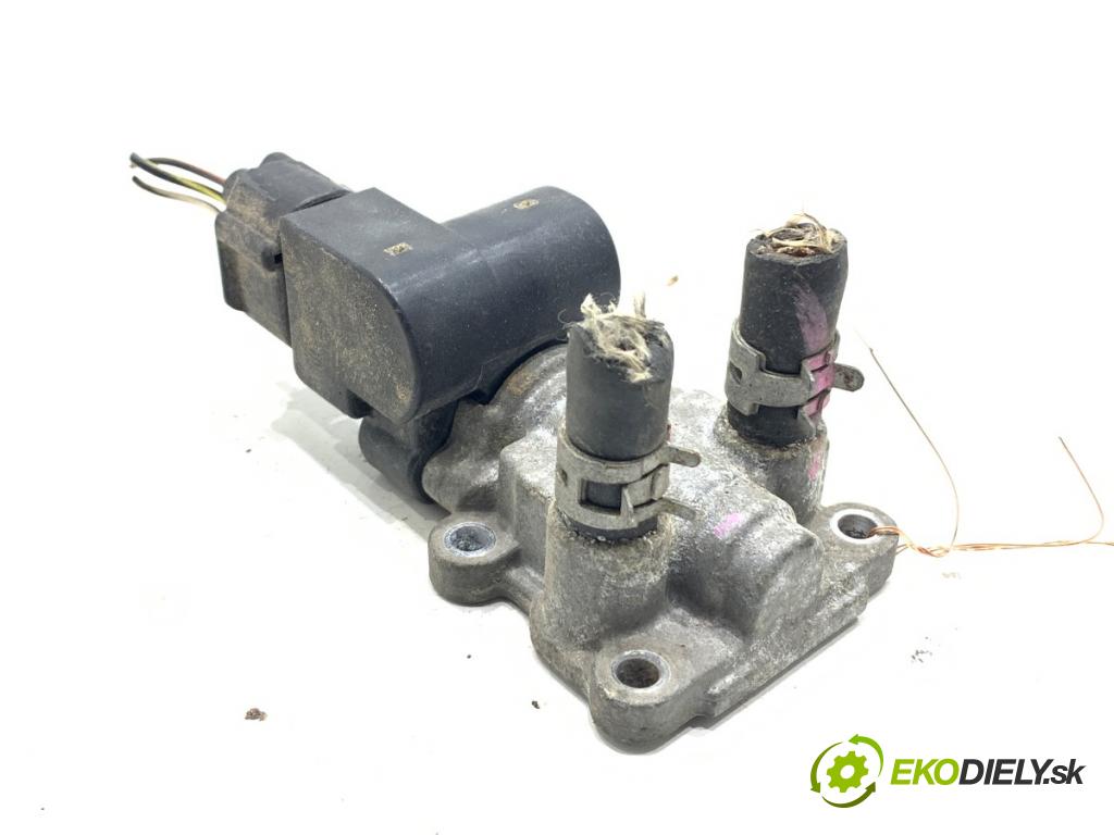 TOYOTA YARIS I liftback 2005 48 kW 1.0 (SCP10_) 998 Motor krokový 136800-1702