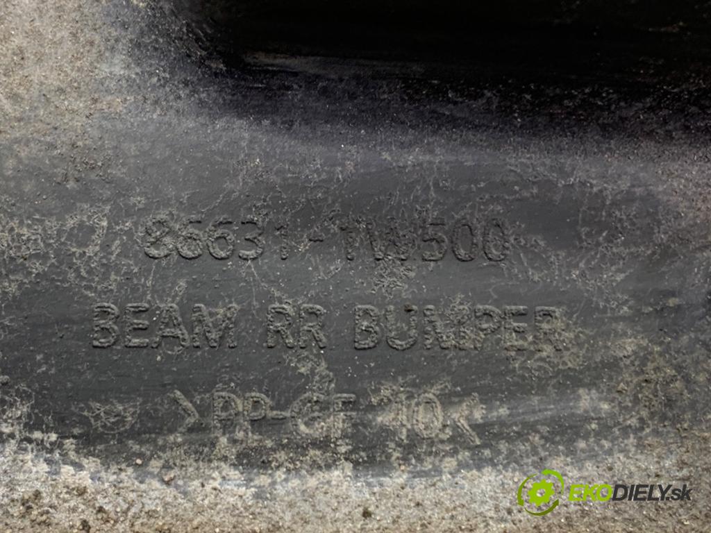 KIA RIO III sedan 2016 63 kW 1.25 CVVT 1248 výztuha nárazníka zadní část 86631-1W500 (Zadní výztuha)