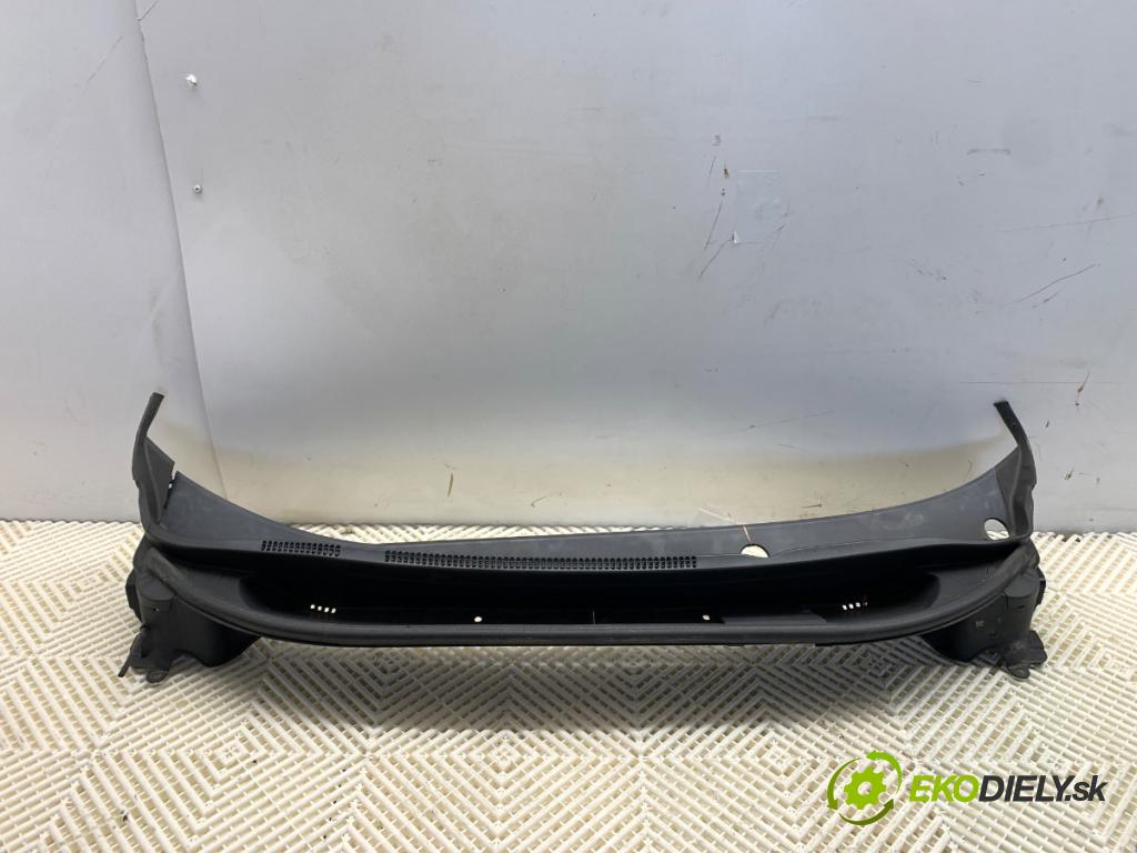 KIA RIO III sedan 2016 63 kW 1.25 CVVT 1248 Torpédo, plast pod čelné okno 86150-1W000 (Torpédo (plast pod čelným sklom))