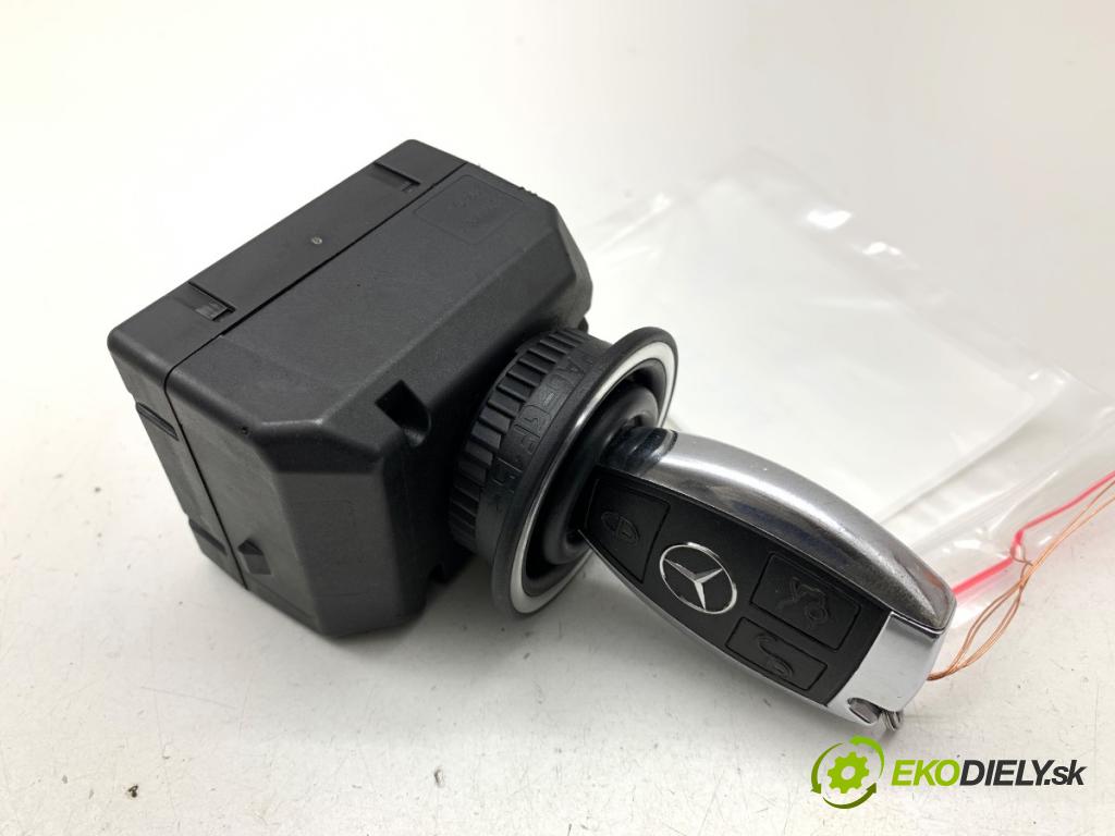 MERCEDES-BENZ W251 nadwozie wielkoprzestrzenne (MPV) 2010 195 kW R 350 CDI 4-matic (251.023, 251.123) 2987 spínačka A1649051500 (Spínací skříňka)