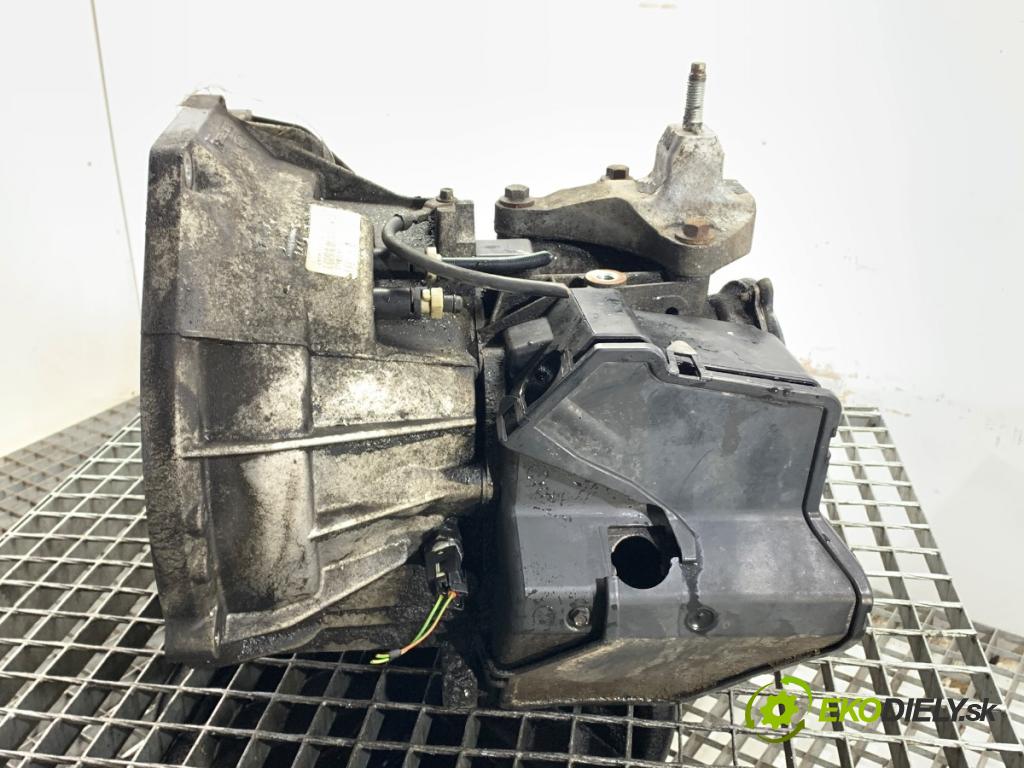 FORD FIESTA MK6 liftback 2006 50 kW 1.4 TDCi 1399 převodovka 2N1R7002EC (Převodovka)