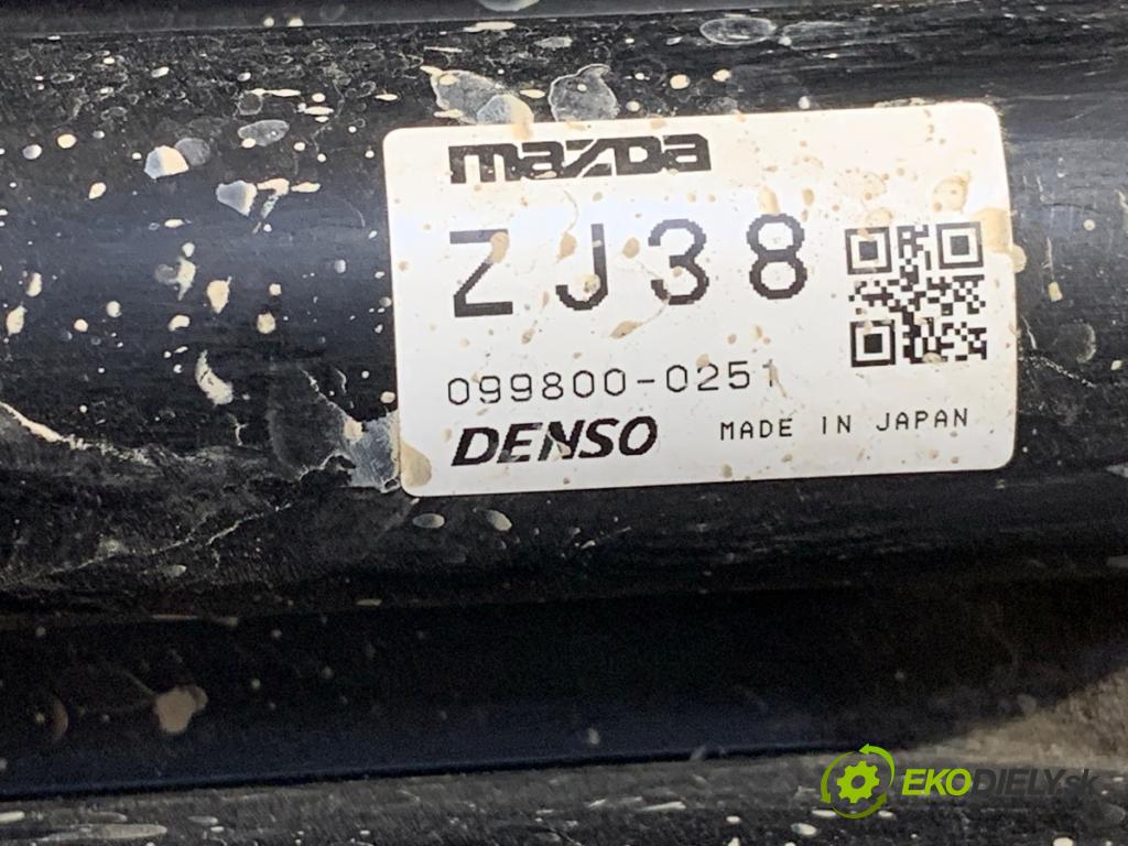 MAZDA 2 DE liftback 2008 63 kW 1.3 (DE3FS) 1349 potrubí sání ZJ38 (Sací potrubí)