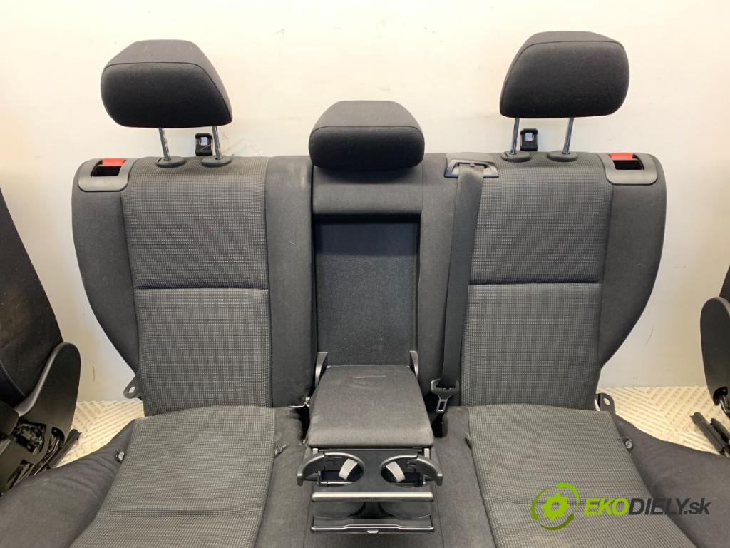 MERCEDES-BENZ S204 Kombi 2011 115 kW C 180 CGI (204.249) 1796 sedadla sedačky sedadlo 