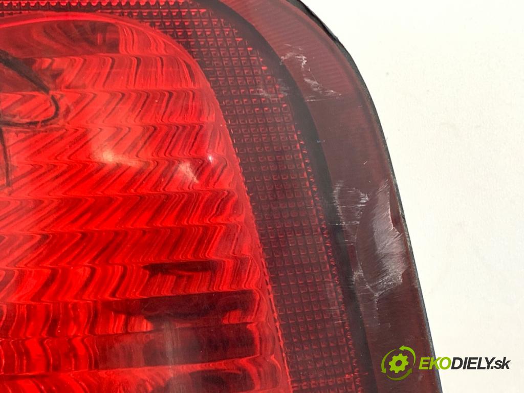HYUNDAI TRAJET nadwozie wielkoprzestrzenne (MPV) 2003 83 kW 2.0 CRDi 1991 světlo pravý zadní část