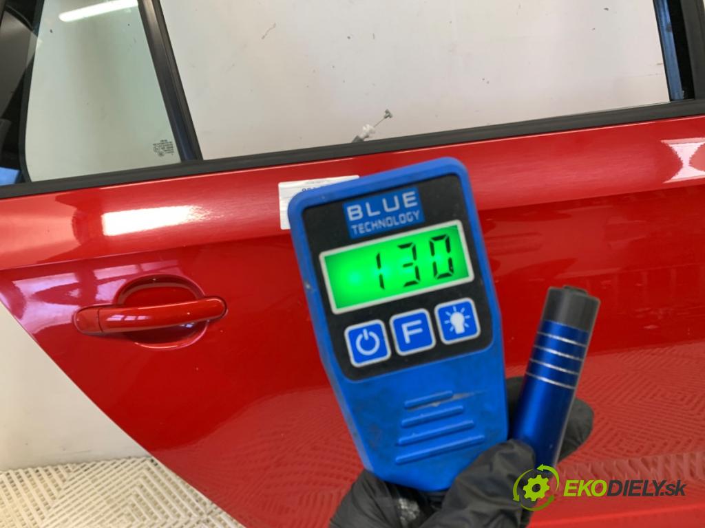 SKODA RAPID liftback 2014 77 kW 1.2 TSI 1197 dveře pravý zadní část