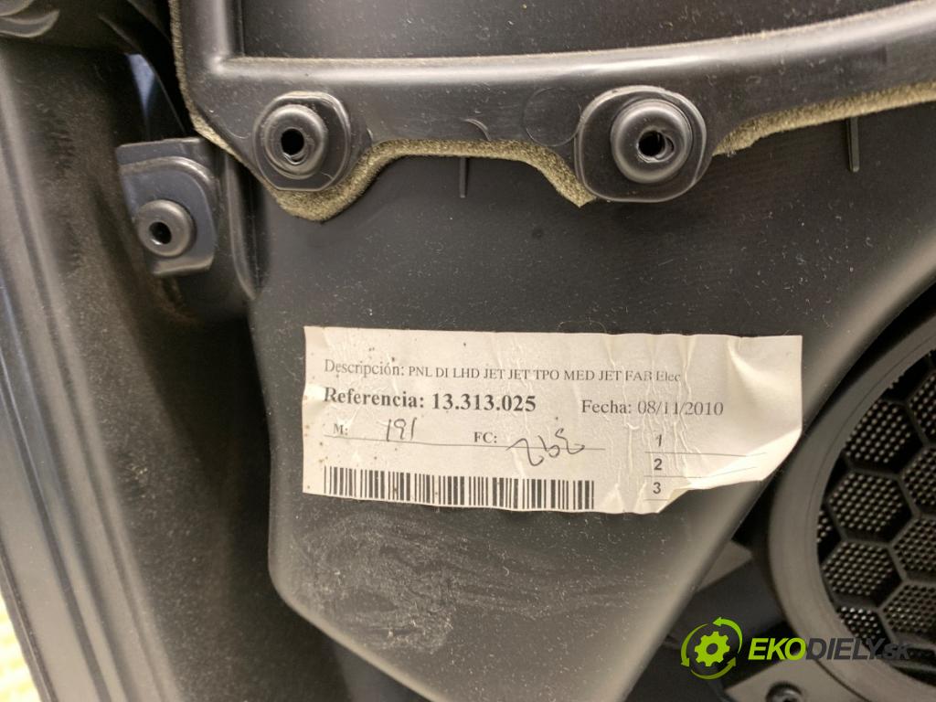 OPEL MERIVA B nadwozie wielkoprzestrzenne (MPV) 2010 88 kW 1.4 (75) 1364 čalúnenie Dvere ľavy predný