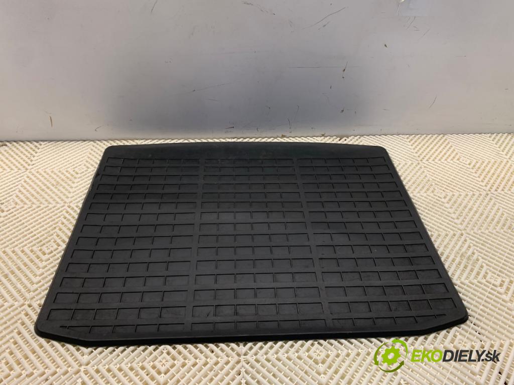 SKODA RAPID liftback 2014 77 kW 1.2 TSI 1197 KRYTINA: Guma kufra 5JJ061190