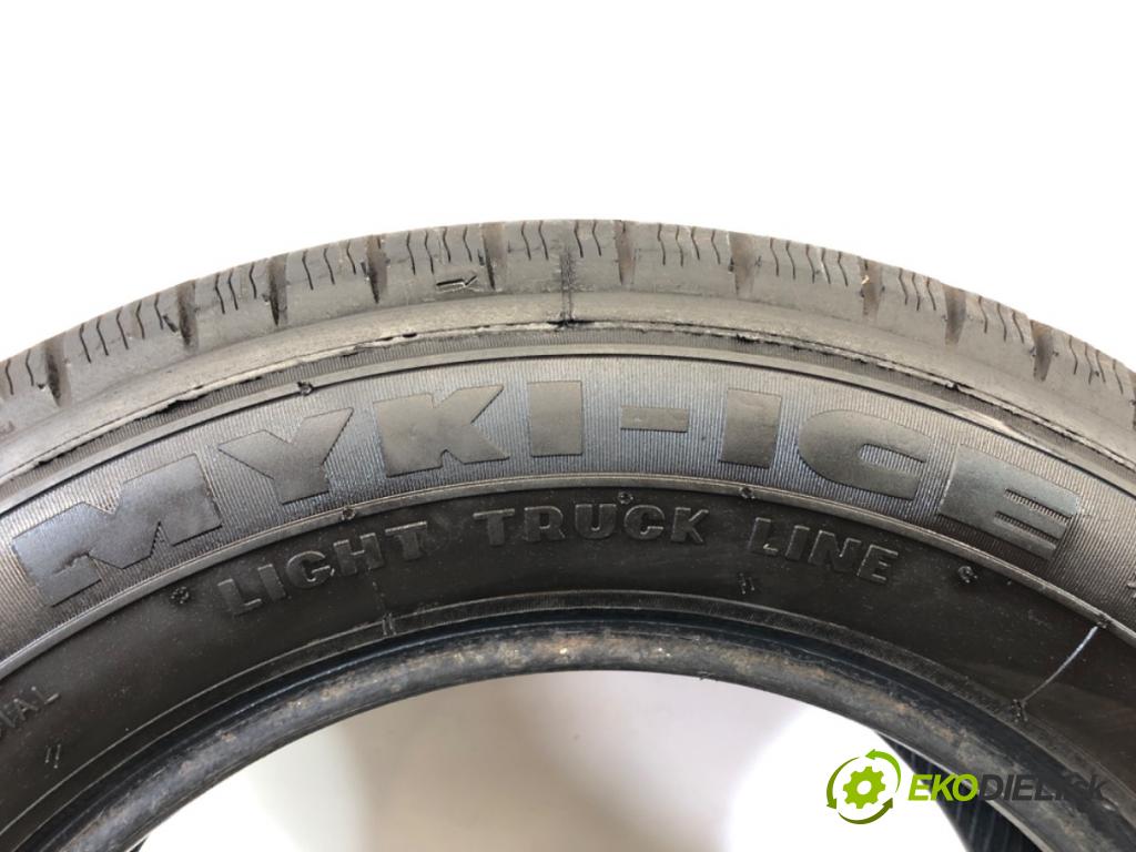 --- --- PNEUMATIKY: zima 2X 215/65 R16 C W&M
