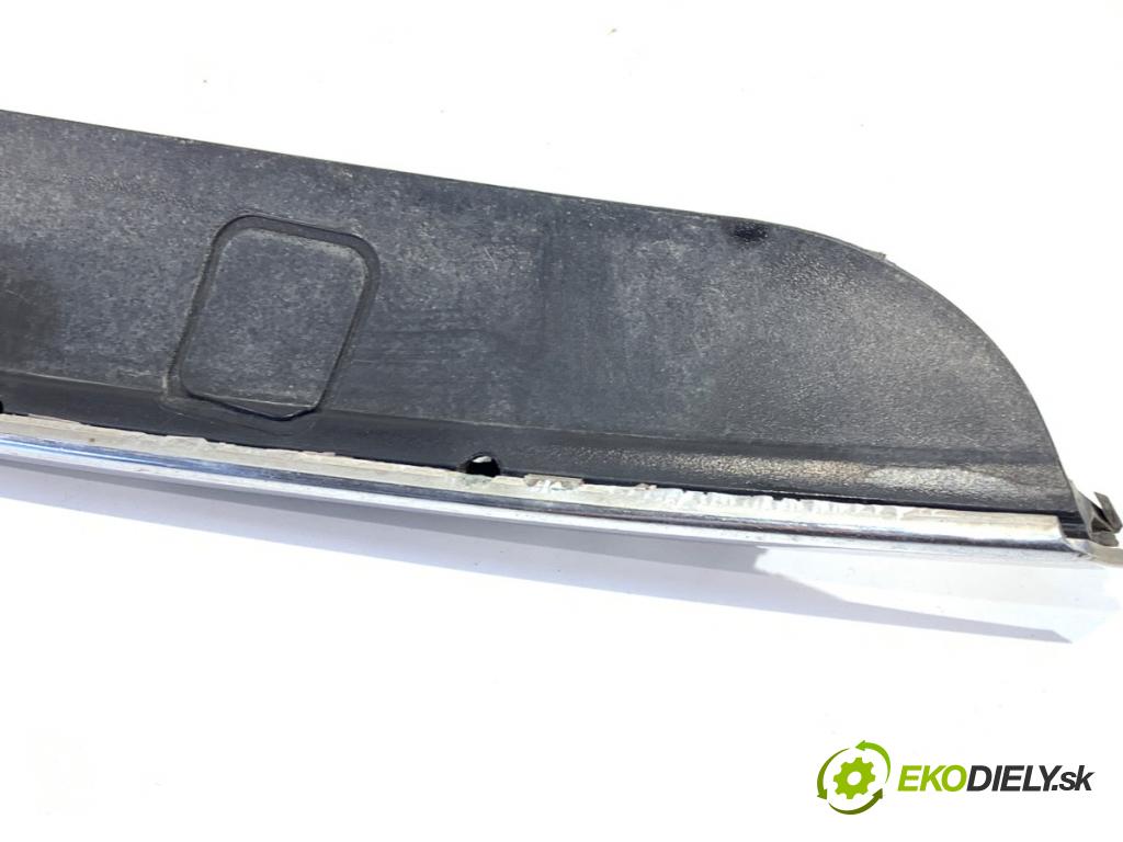 MERCEDES-BENZ S204 Kombi 2009 100 kW C 200 CDI (204.207) 2148 lišta dveří zadní část A2047400593