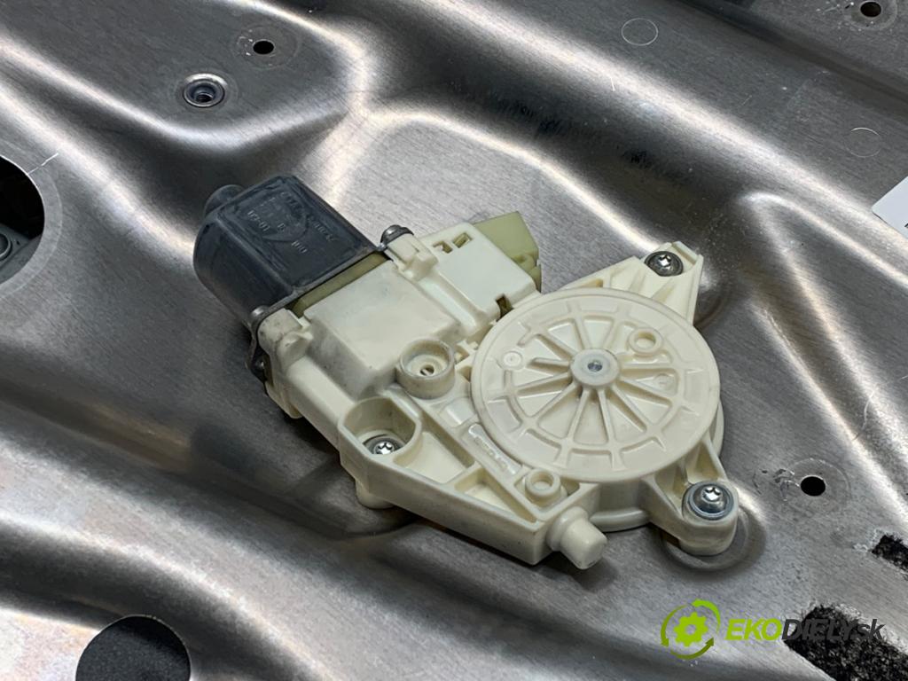 MERCEDES-BENZ S204 Kombi 2009 100 kW C 200 CDI (204.207) 2148 mechanismus okna pravý přední část