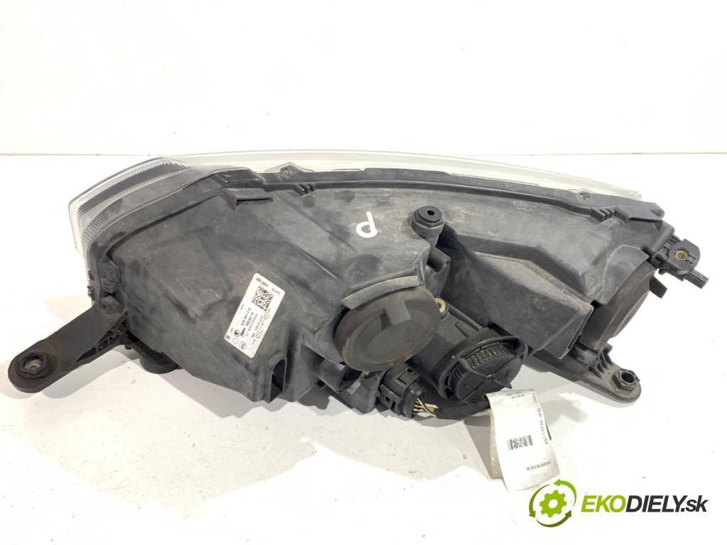 SKODA RAPID liftback 2014 77 kW 1.2 TSI 1197 světlomet pravý přední část 5JB941018