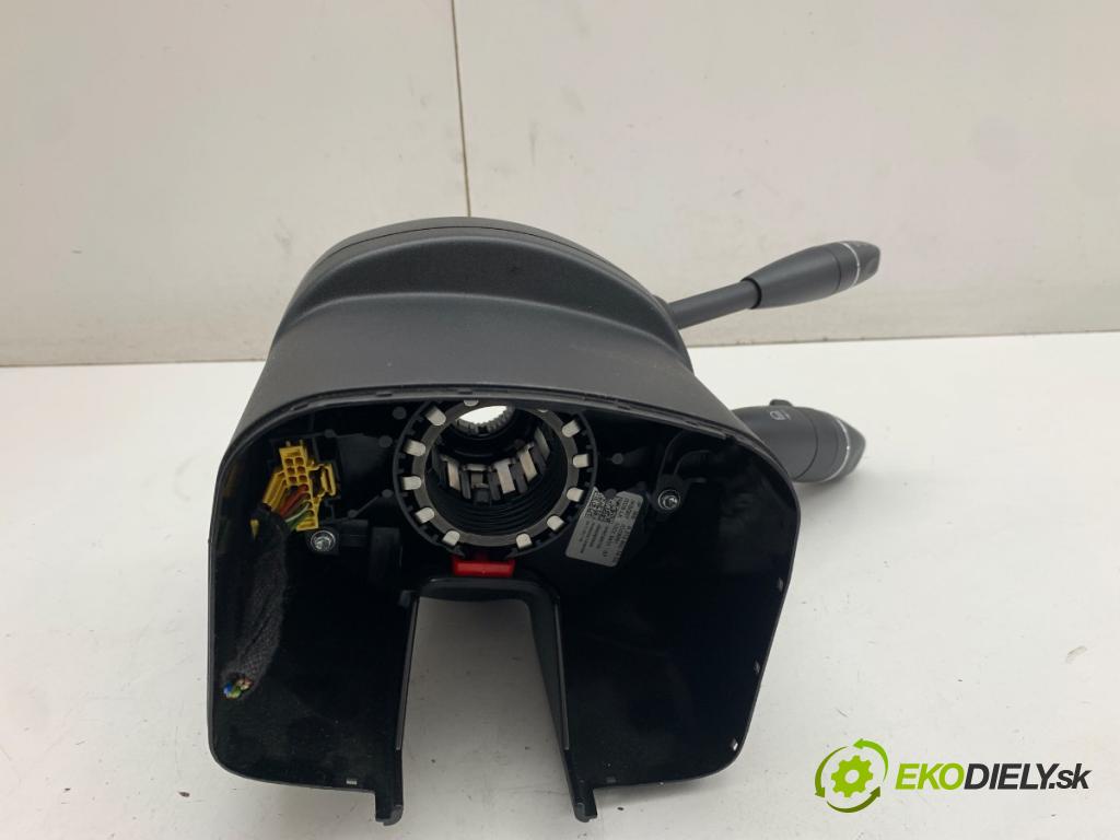 MERCEDES-BENZ S204 Kombi 2011 115 kW C 180 CGI (204.249) 1796 Prepínač kombinovaný A2129007402 (Prepínacie páčky pod volantom)