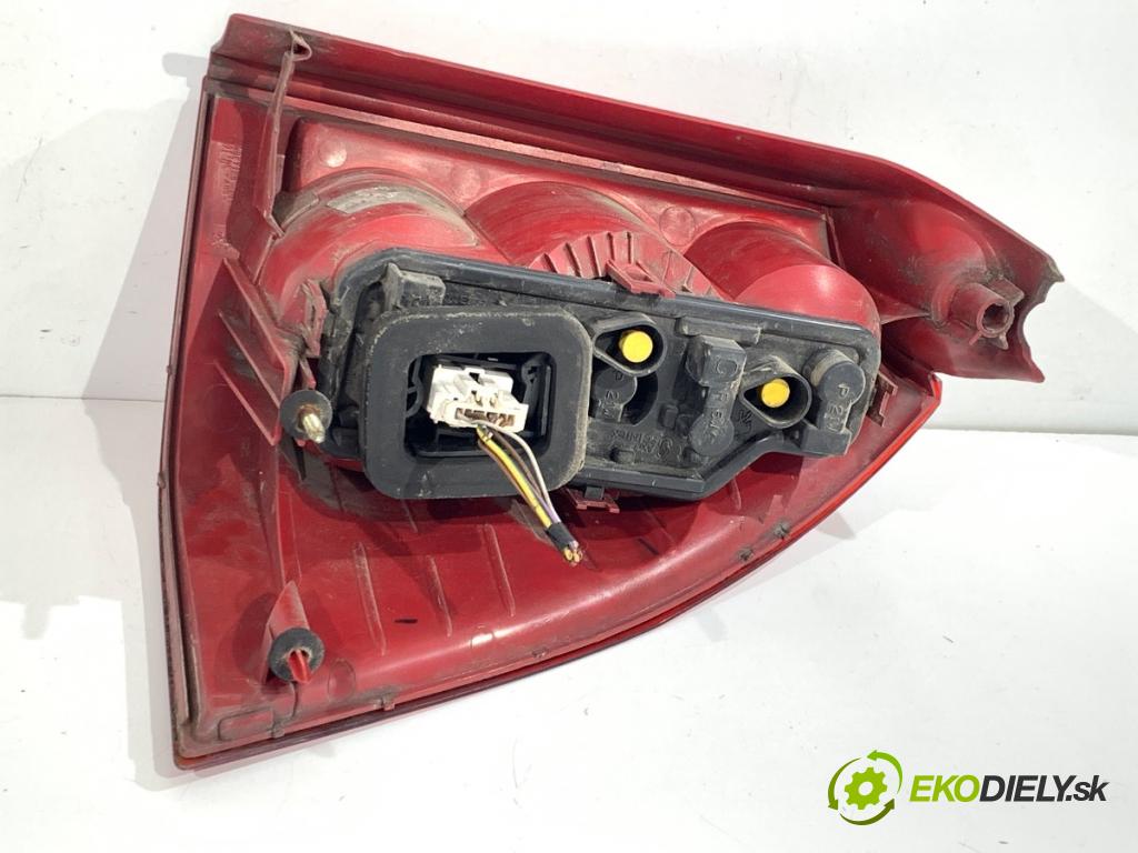 PEUGEOT 307 liftback 2007 80 kW 1.6 BioFlex 1587 Svetlo ľavy zad