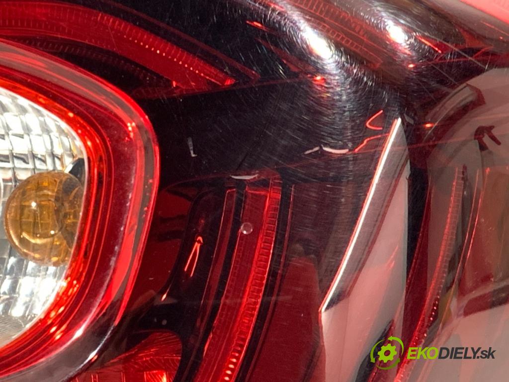 RENAULT CAPTUR I liftback 2018 66 kW 1.5 dCi 90 1461 Svetlo pravy zad 265506738R