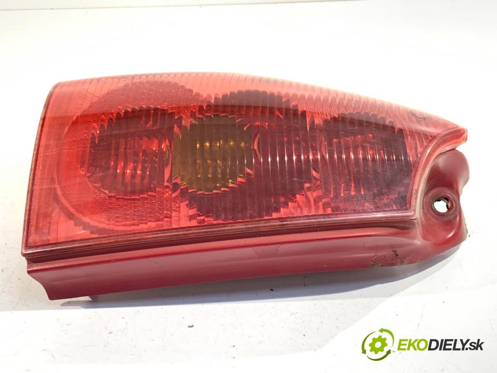 PEUGEOT 307 SW Kombi 2003 79 kW 2.0 HDI 110 1997 Svetlo ľavy zad