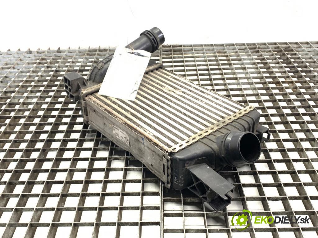 RENAULT CAPTUR I liftback 2018 66 kW 1.5 dCi 90 1461 intercooler 144961381R (Intercooler (chladič nasávaného vzduchu))