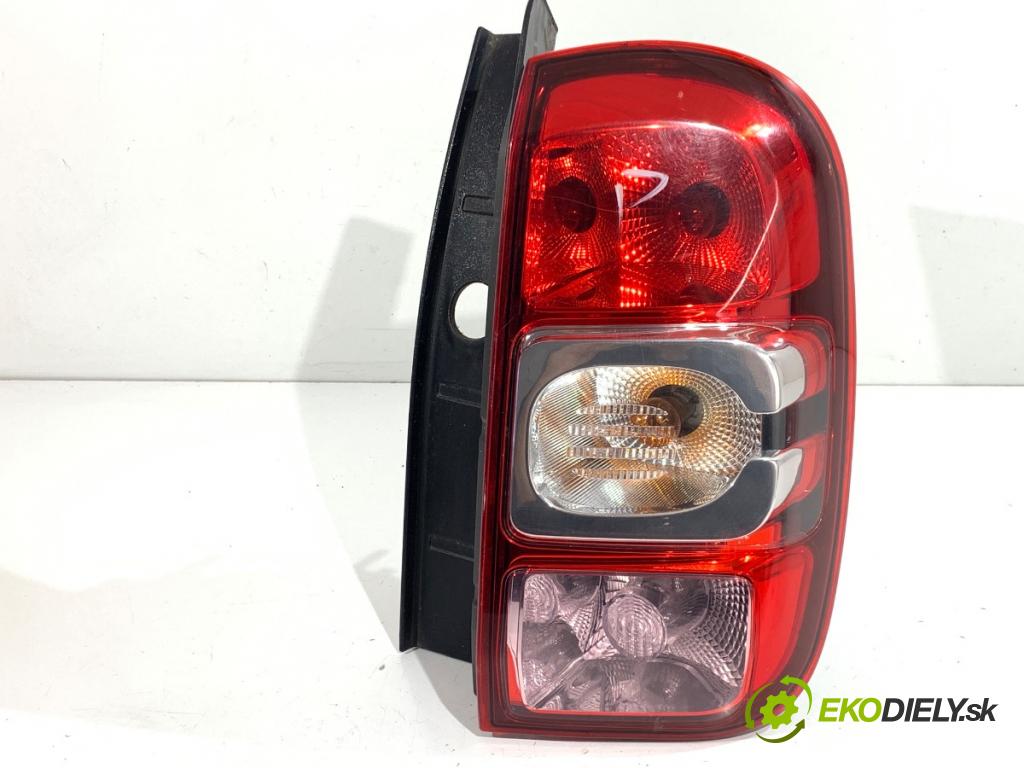 DACIA DUSTER SUV 2016 92 kW 1.2 TCe 125 4x4 1197 Svetlo pravy zad 265506837R