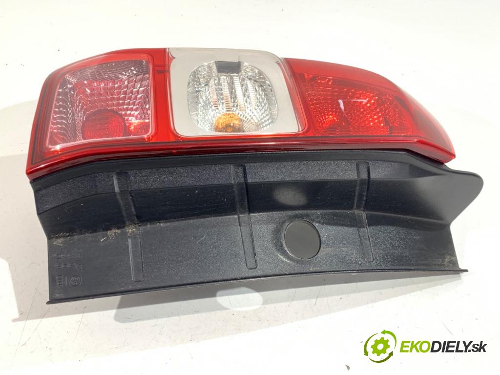 DACIA DUSTER SUV 2016 92 kW 1.2 TCe 125 4x4 1197 Svetlo ľavy zad 265551679R