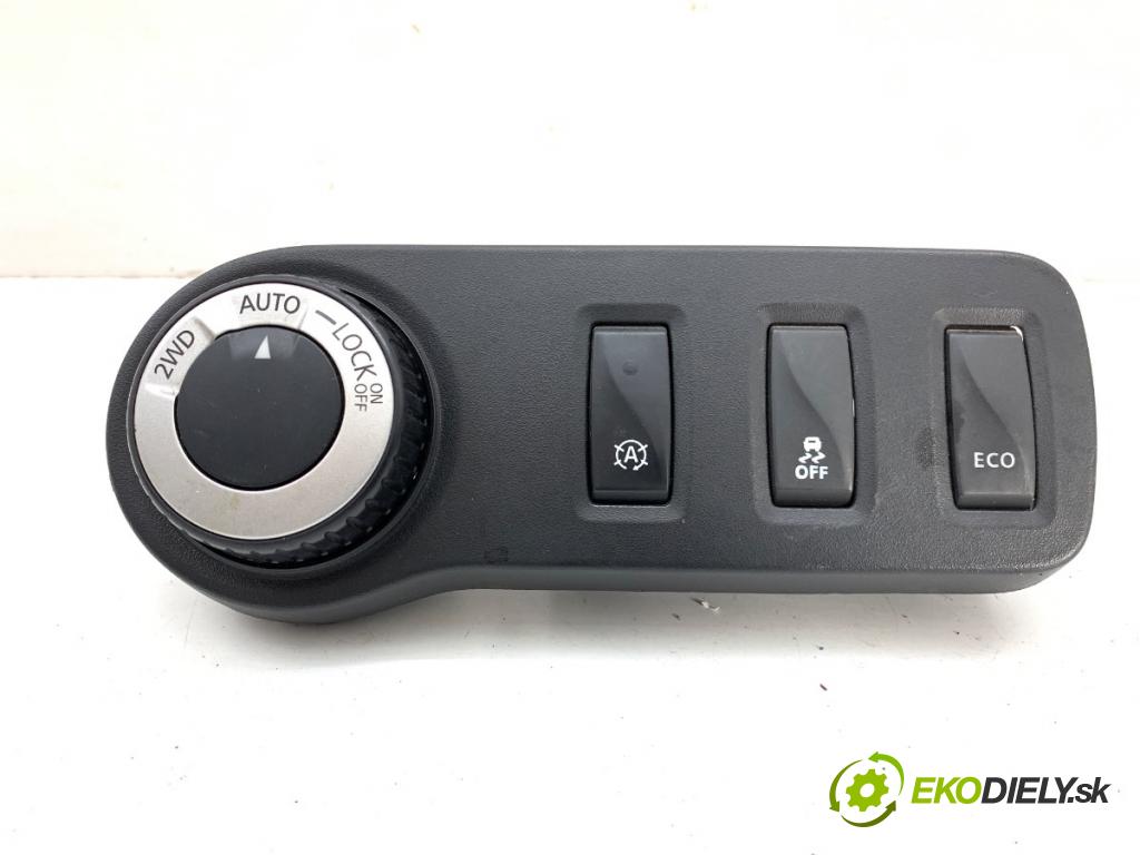 DACIA DUSTER SUV 2016 92 kW 1.2 TCe 125 4x4 1197 přepínač POHONY: 251635247R