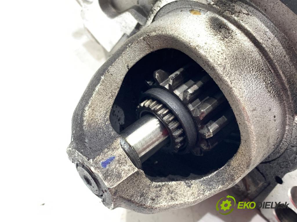 RENAULT CLIO V liftback 2024 74 kW 1.0 LPG (B7MT) 999 startér 233008820R (Startér)