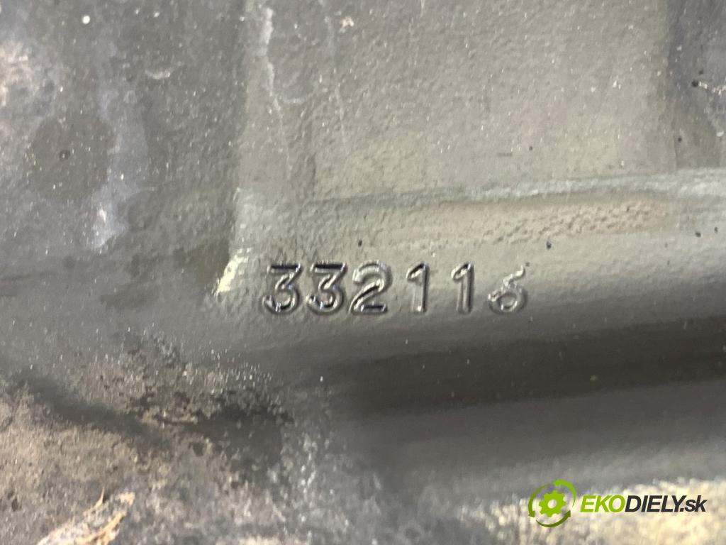 SKODA OCTAVIA III liftback 2016 110 kW 2.0 TDI 1968 výztuha nárazníka přední část  (Přední výztuha)