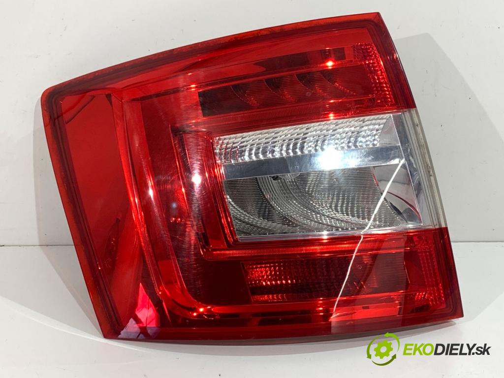 SKODA OCTAVIA III Kombi 2019 110 kW 1.5 TSI 1495 Svetlo ľavy zad 5E9945095B