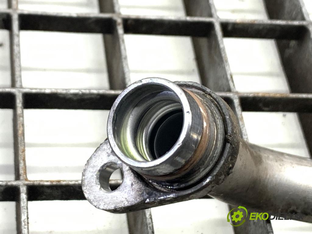 DACIA DUSTER SUV 2016 92 kW 1.2 TCe 125 4x4 1197 rúrka klimatizace 924806960R (Trubka klimatizace)