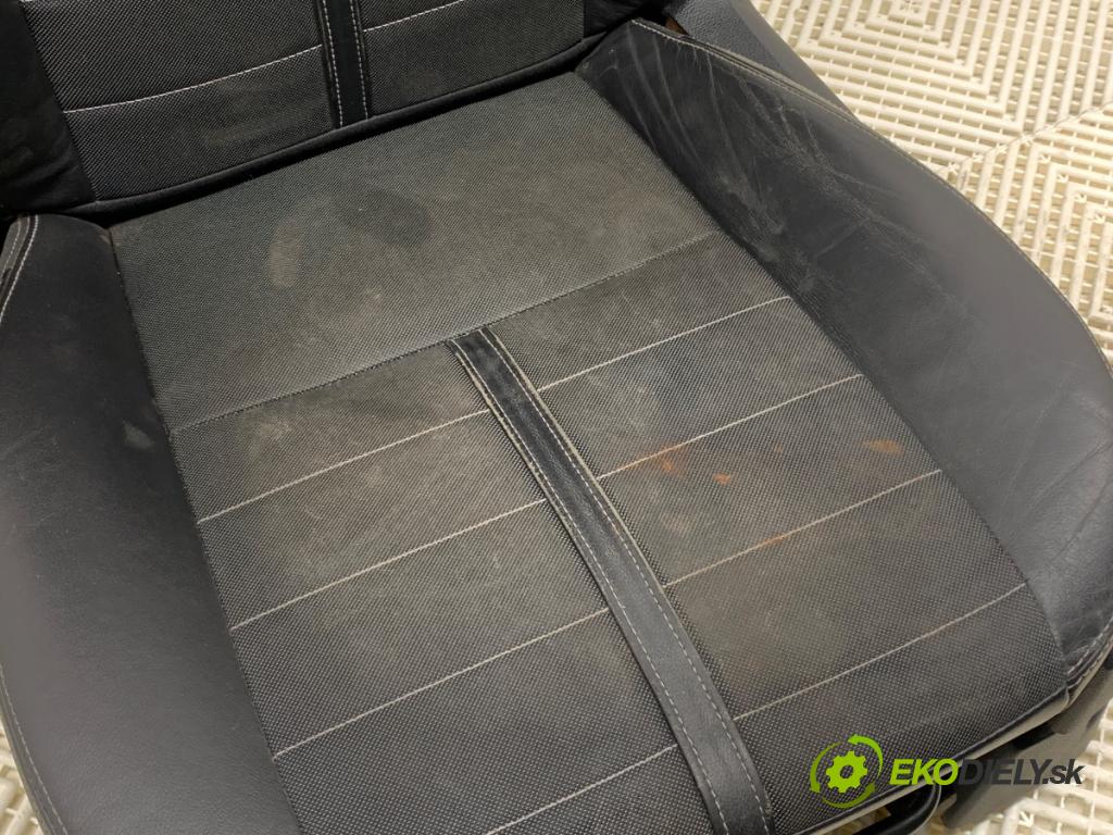 FORD KUGA I SUV 2012 120 kW 2.0 TDCi 4x4 1997 sedadlo levý přední část