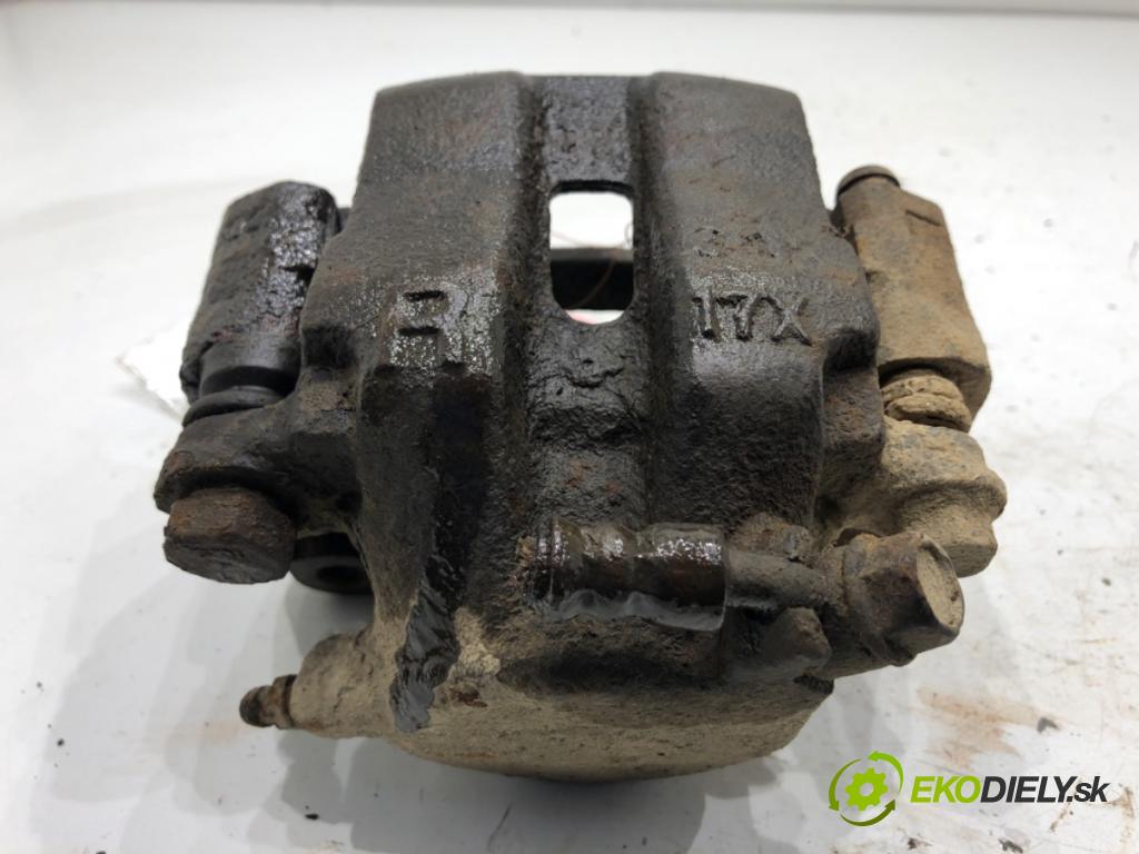 SUZUKI VITARA  samochód terenowy zamknięty 1998 97 kW 2.0 16V Napęd na wszystkie koła (SV420) 1995 brzdič třmen pravý přední část