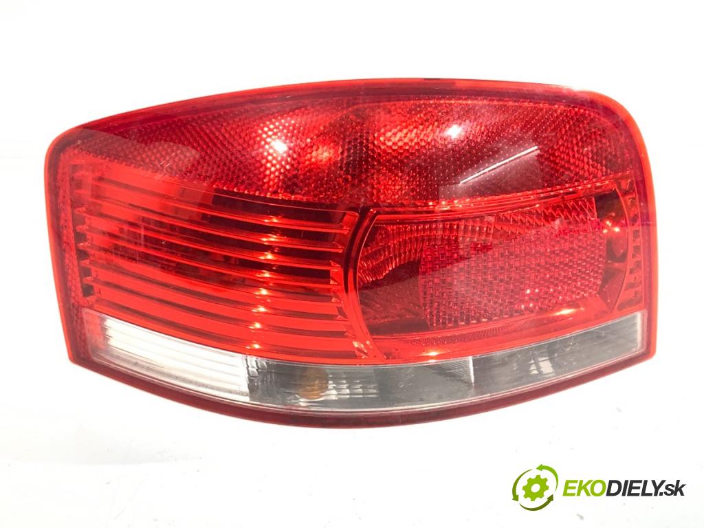 AUDI A3 8P liftback 2006 75 kW 1.6 1595 Svetlo ľavy zad 8P0945095