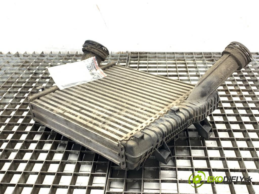 AUDI Q7 4L SUV 2010 176 kW 3.0 TDI quattro 2967 intercooler pravy 7L6145804A (Intercooler (chladič nasávaného vzduchu))