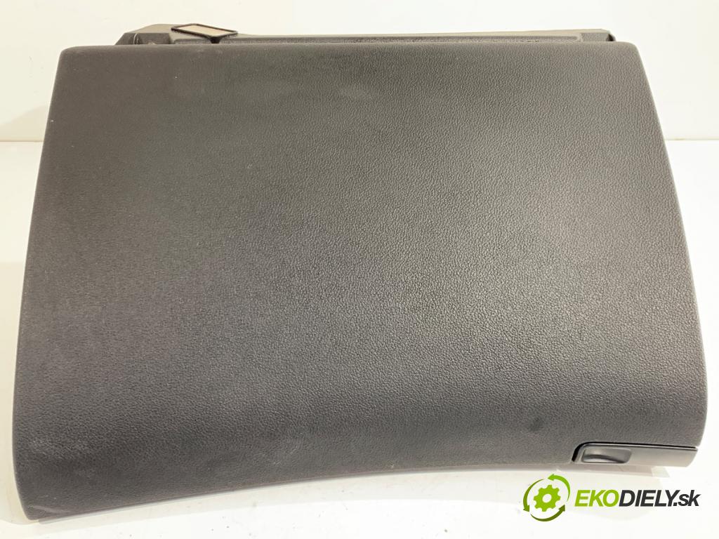 SKODA SUPERB II liftback 2014 125 kW 2.0 TDI 4x4 1968 Priehradka, kastlík spolujazdca  (Priehradka (kastlík))