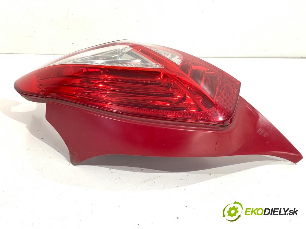 PEUGEOT 208 I liftback 2015 60 kW 1.2 VTI 82 1199 Svetlo pravy zad 9672628380