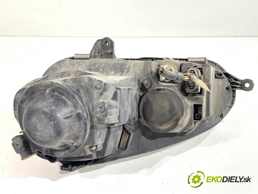 VW GOLF V liftback 2004 77 kW 1.9 TDI 1896 Svetlomet pravy predný 1K6941006