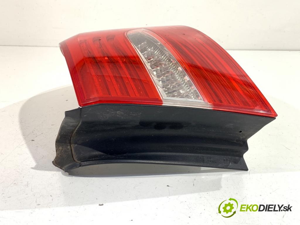 SKODA SUPERB II liftback 2014 125 kW 2.0 TDI 4x4 1968 světlo pravý zadní část 3T5945096A