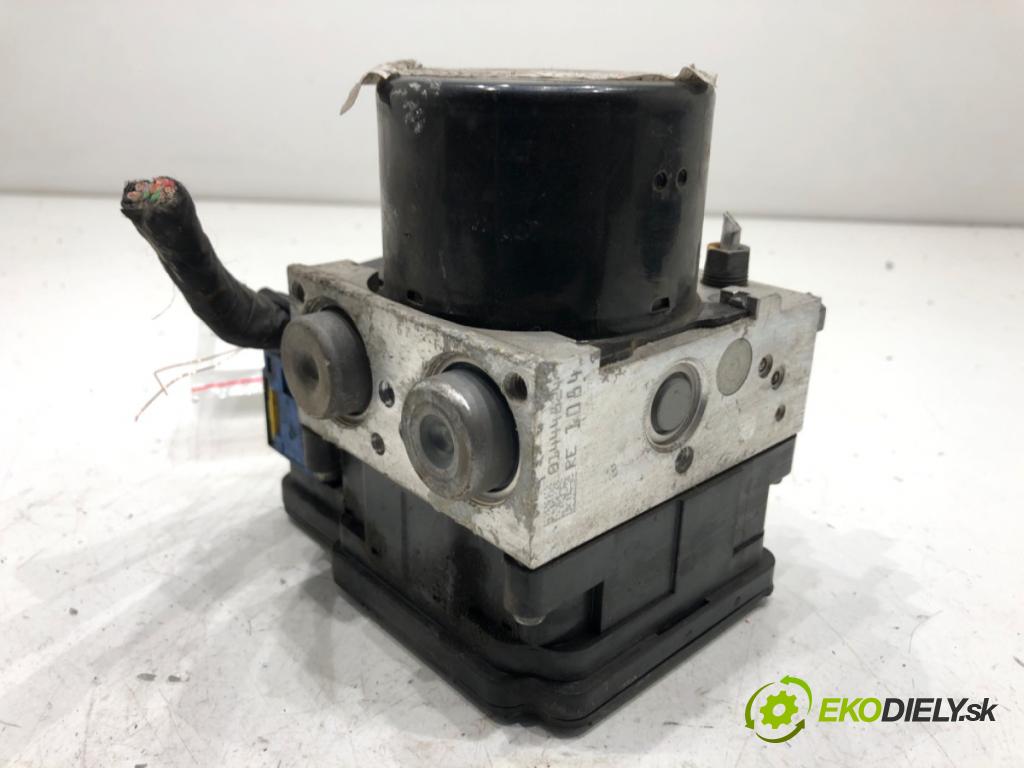 RENAULT MEGANE III liftback 2010 96 kW 1.4 TCe (BZ0F, BZ1V) 1397 pumpa ABS 476601563R (Pumpa ABS)