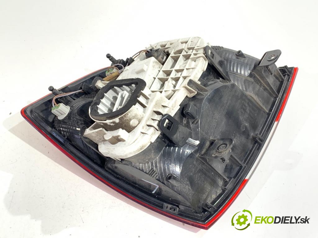 SKODA RAPID liftback 2018 81 kW 1.0 TSI 999 světlo levý zadní část 5JH945207