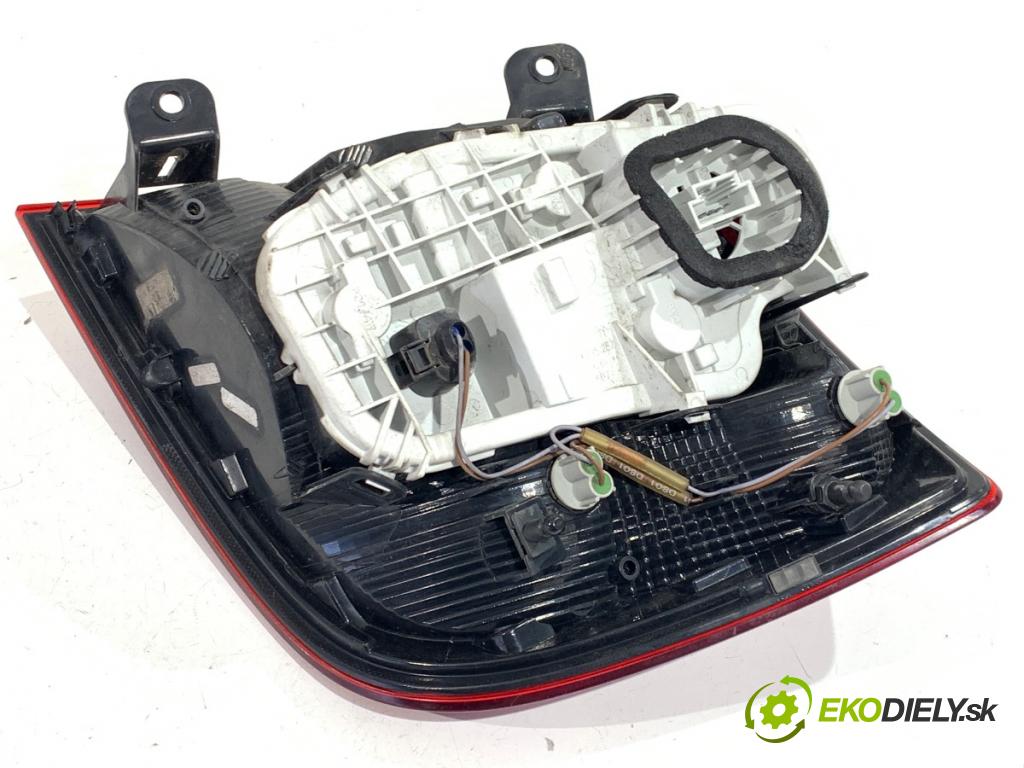 SKODA RAPID liftback 2018 81 kW 1.0 TSI 999 světlo levý zadní část 5JH945207