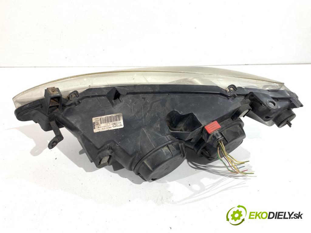 PEUGEOT 307 Kombi 2003 66 kW 2.0 HDI 90 1997 světlomet pravý přední část 9641615680